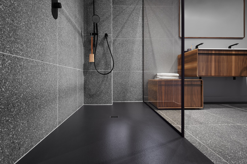 Shower base FEEL - Black Slate
Photo credit: Adrien Williams