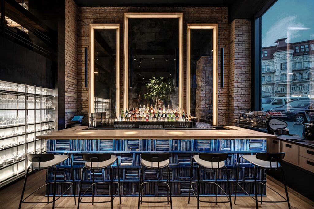 Follower Restaurant & Bar
Photo credit: YODEZEEN