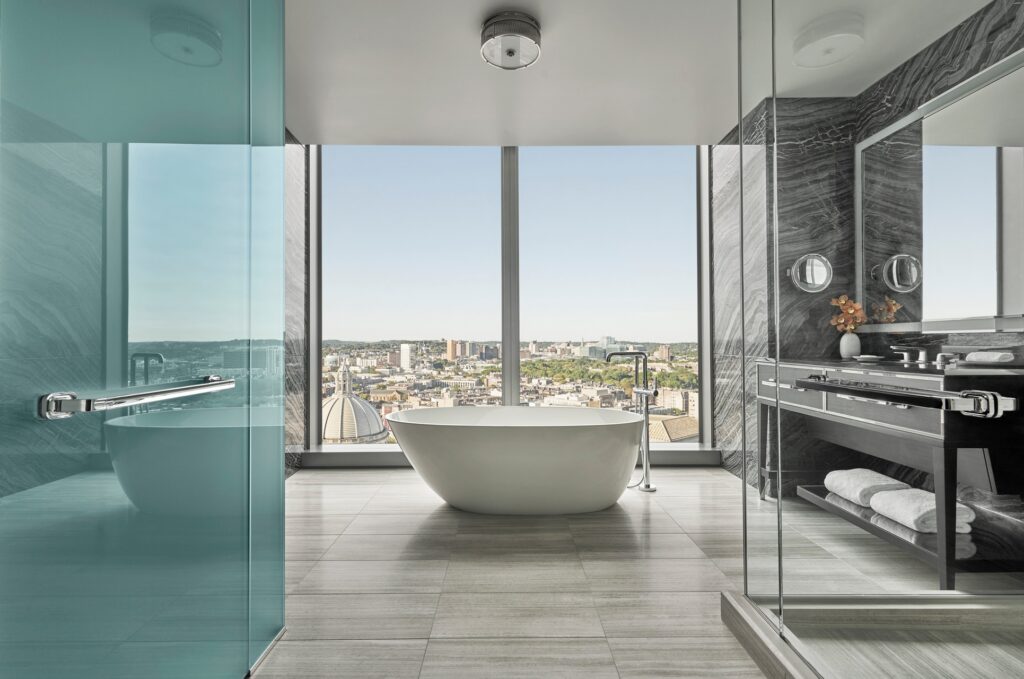 Photo credit: Albert Vecerka; Christian Horan