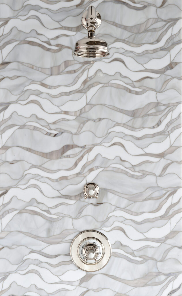 Wavelet Gem 1, GEM GLASS COLLECTION
Photo credit: Mosaïque Surface