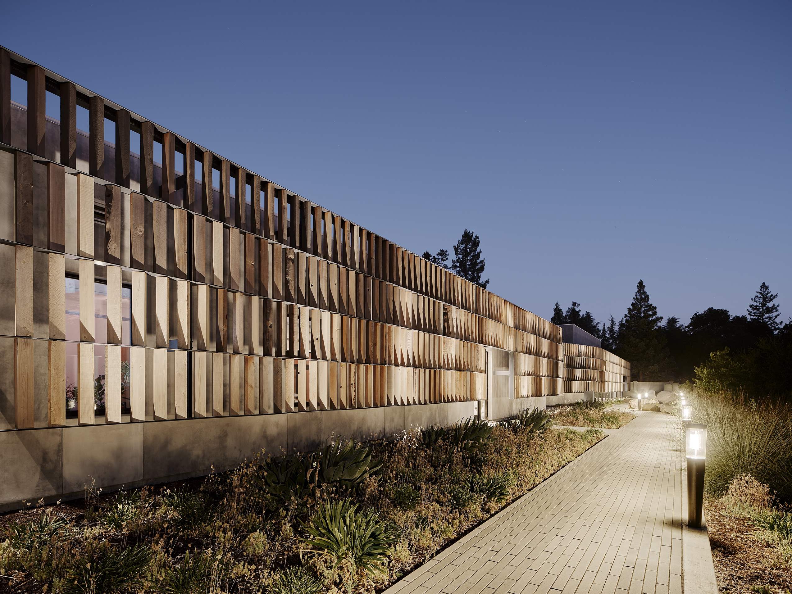 Congregation Kol Emeth, Palo Alto: Illuminating Community Building with Modern Aesthetics
