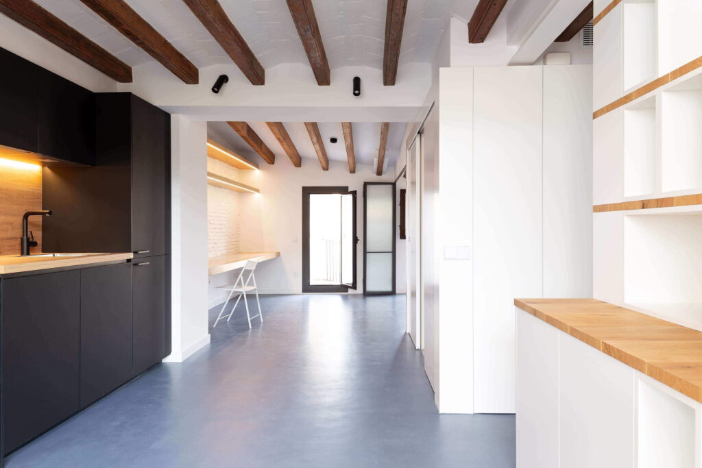 Kitchen area Photo credit: Valentin Hincû