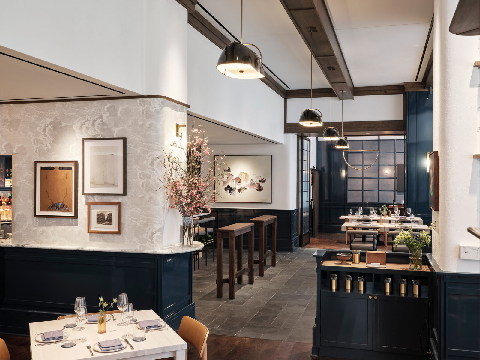 Exploring the Design Dichotomy Between a NYC Cocktail Bar and ...