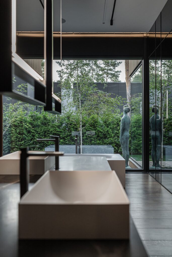 Photo credit: Andrii Shurpenkov