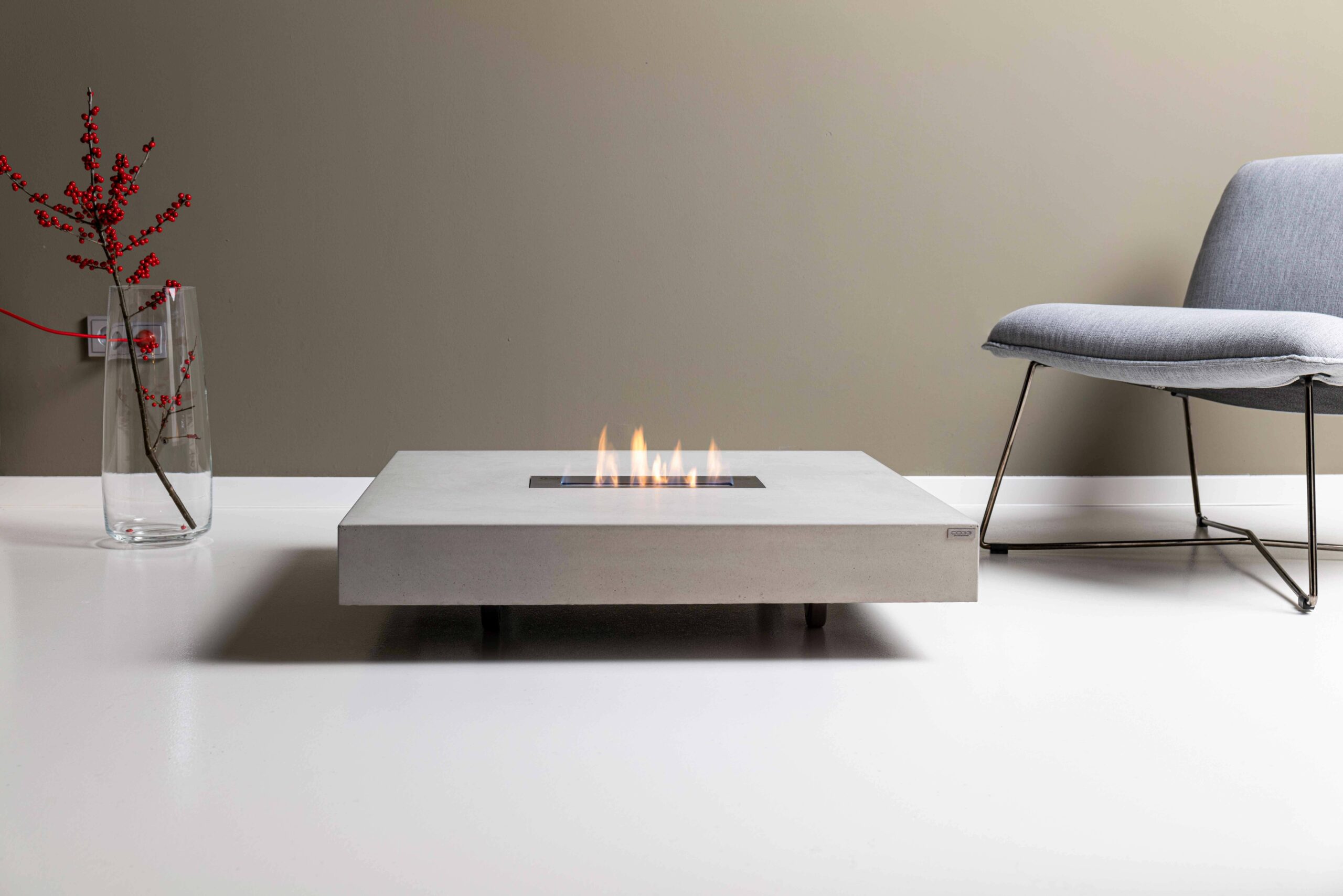 Tabula Ignis by CO33—a unique table that captures attention. Led by Gregor Uhlmann