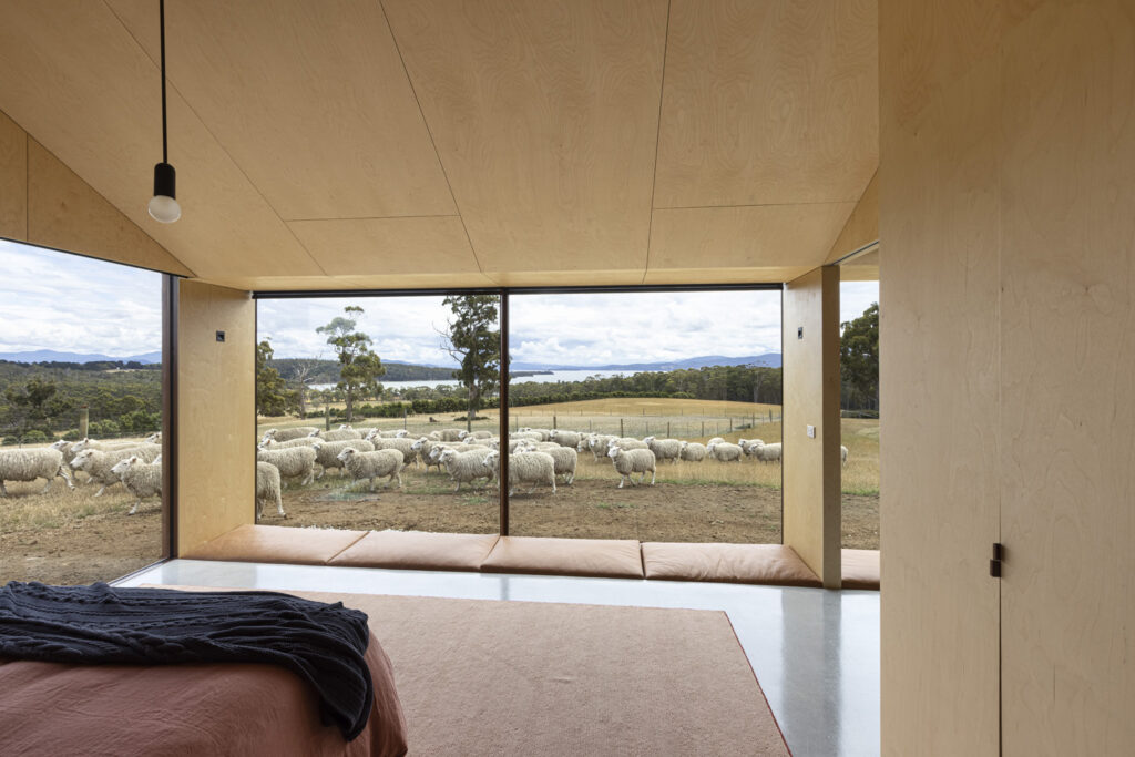 Tasmania's Modern Farmhouse With a Twist