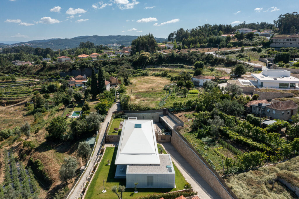 Casa Ponte by Ivo Tavares Studio.