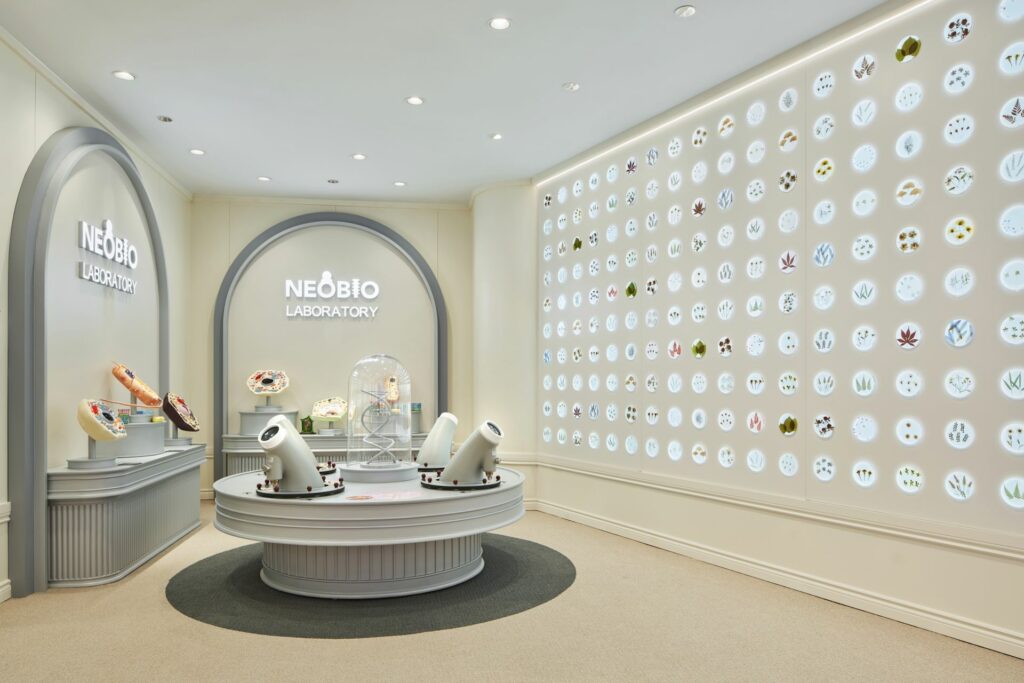 Photo credit: FangFang Studio, Hangzhou Donghao Lighting Engineering Co.