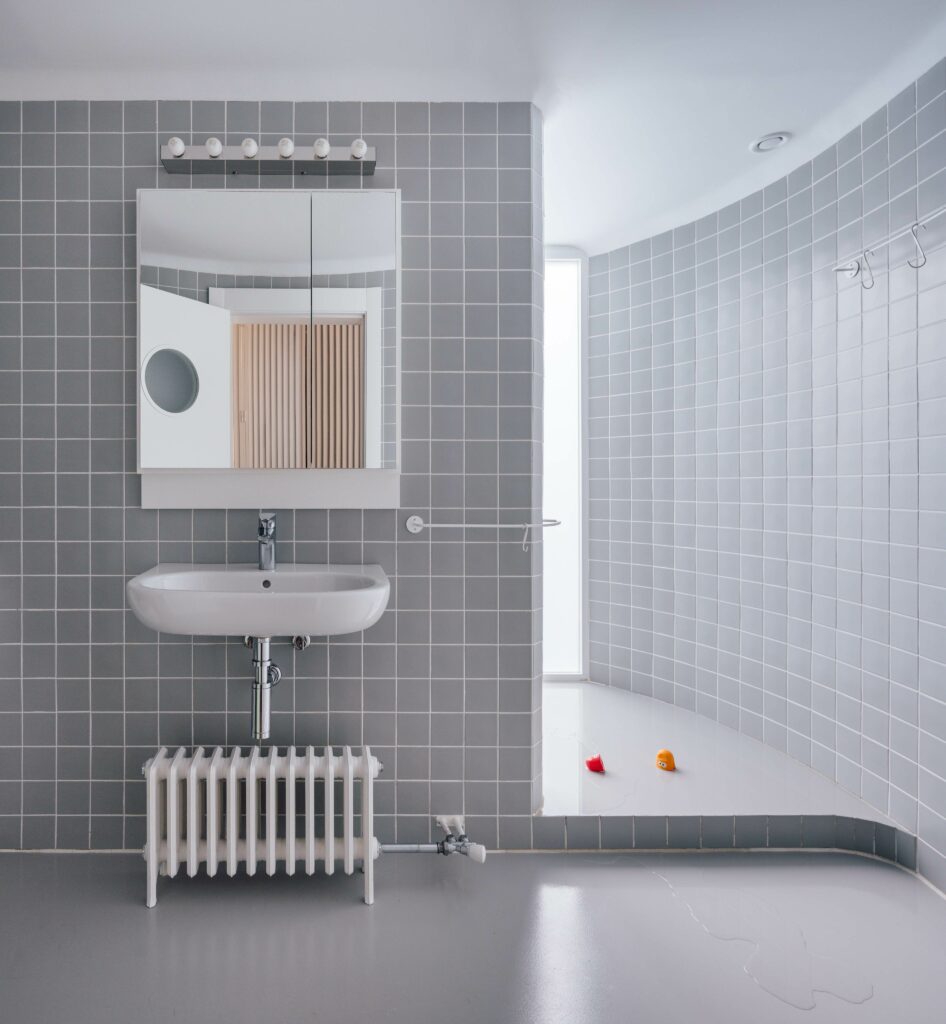 Interior Design Triumph: "Isabel la Católica House" by Agustín Gor Gomez (Imagen Subliminal)