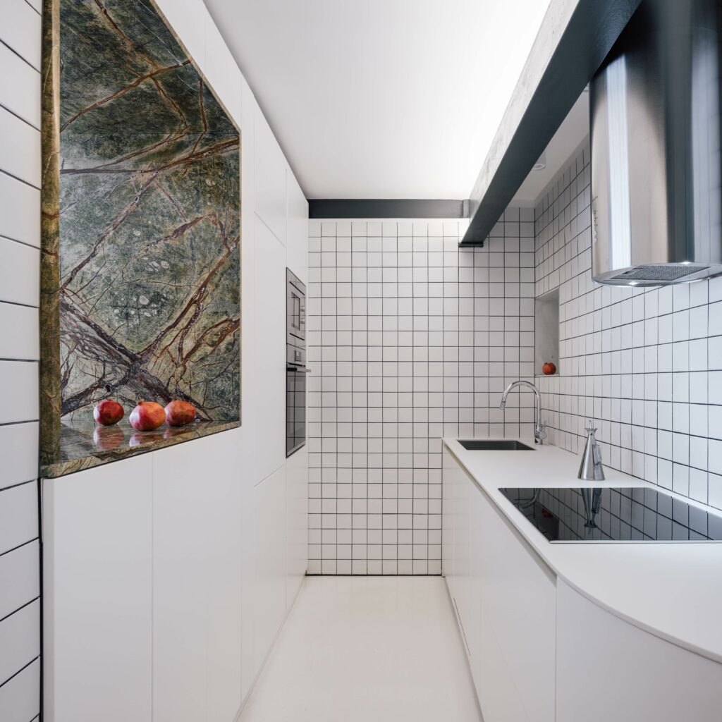 Interior Design Triumph: "Isabel la Católica House" by Agustín Gor Gomez (Imagen Subliminal)