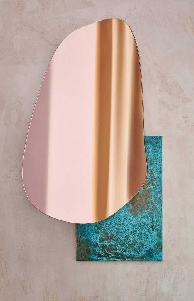 The Multifaceted Versatility of Wood, Brass, Oxidized Copper, Marble, and Onyx in Mirror Design