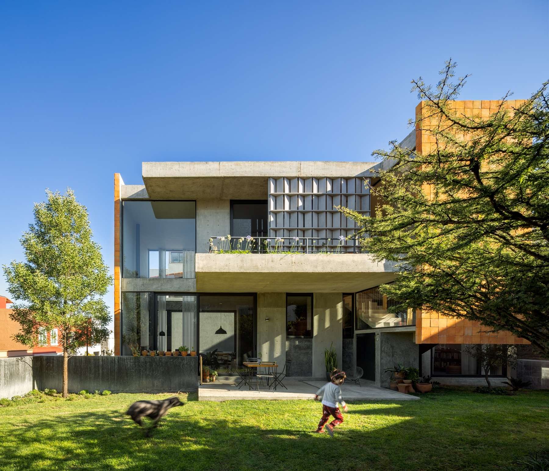 TOMM House and the Art of Blurring Indoor-Outdoor Boundaries - D5 ...