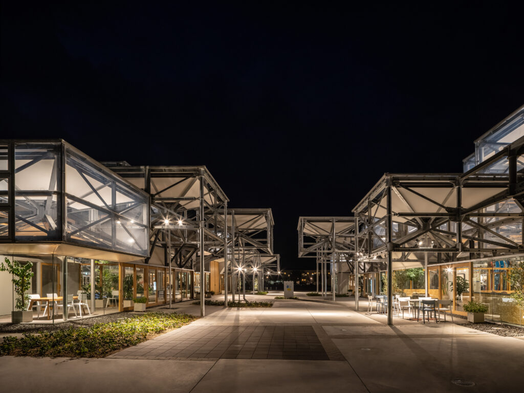 Photo credit: Tomoki Hahakura