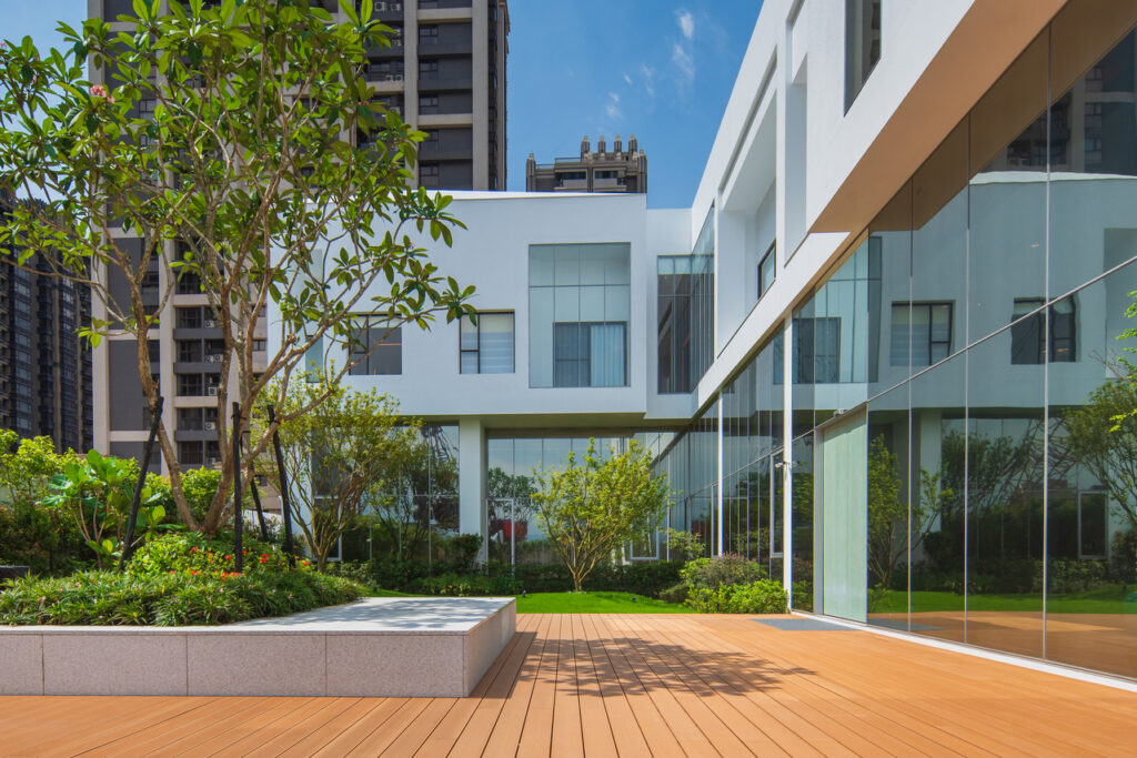Forest of Blocks: A Sustainable Oasis in the Heart of Urban Chaos