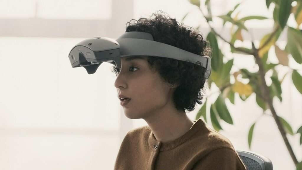 Sony Corporation Announces Development of Spatial Content Creation System, Equipped with High-Quality XR Head-Mounted Display and Controllers Dedicated to Interaction with 3D Objects