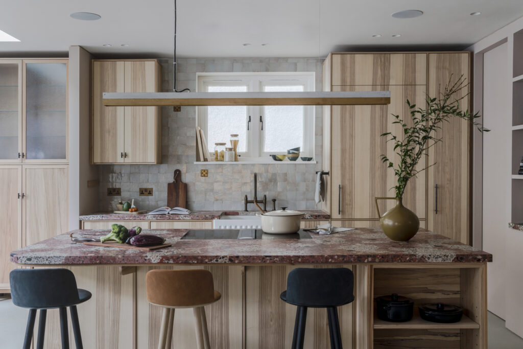 Tile House by Palladian. Photography: Tarry & Perry Photography