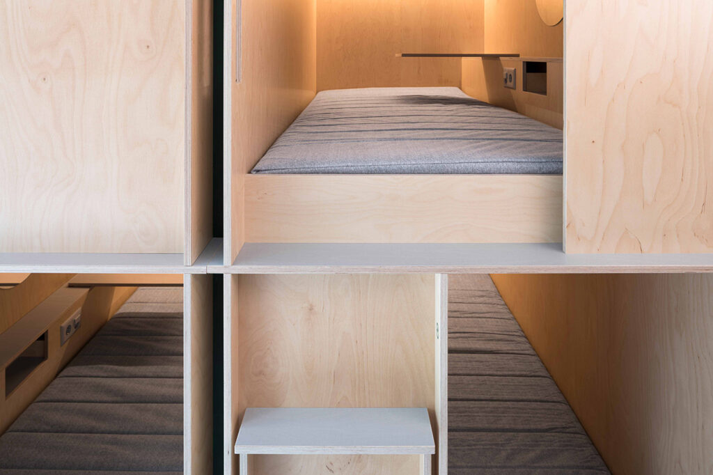 Green Marmot, Capsule, ©Jürgen Beck