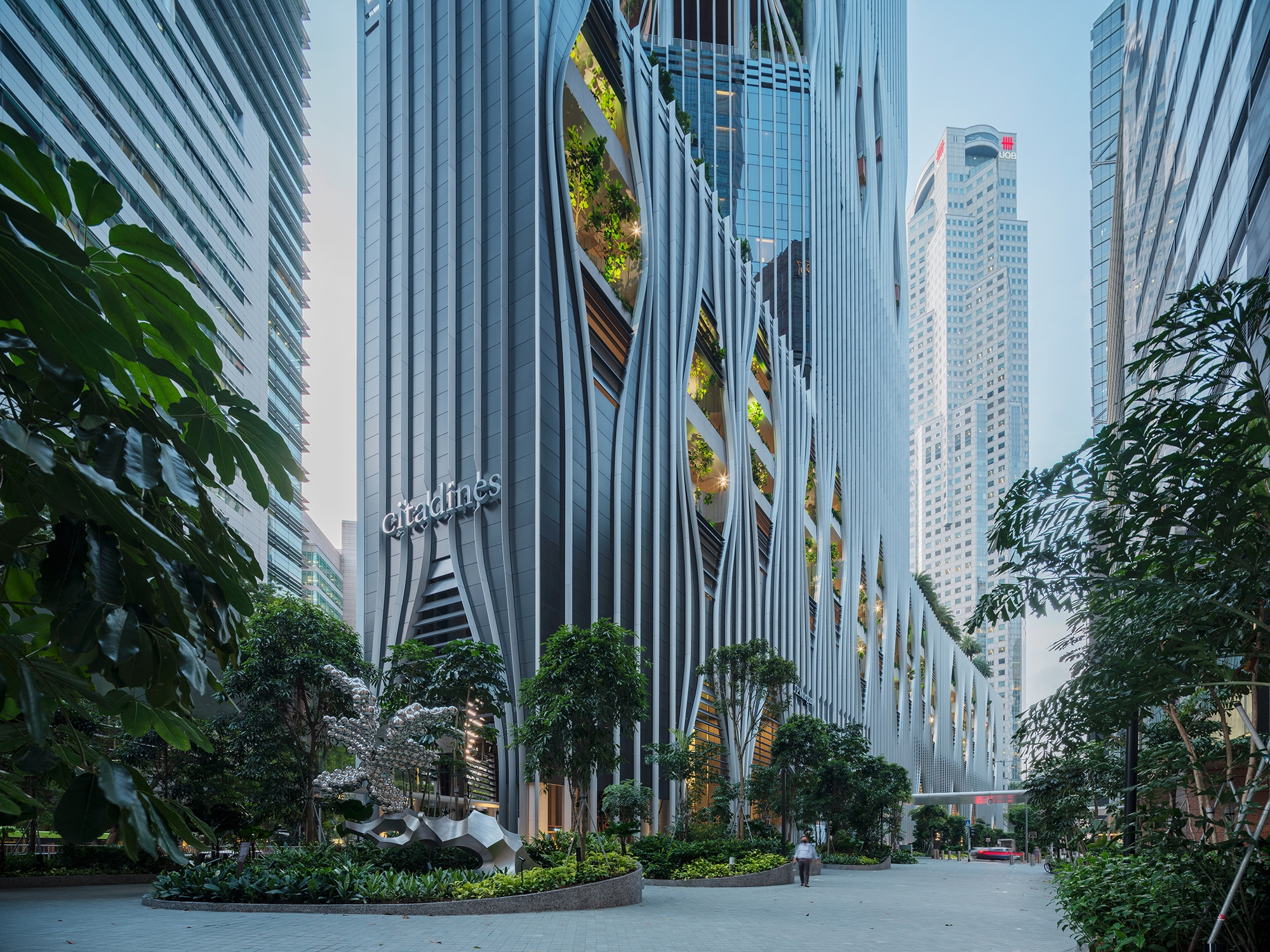 When the Jungle Lies Inside a Building: Lighting Up Singapore - D5 MAG ...