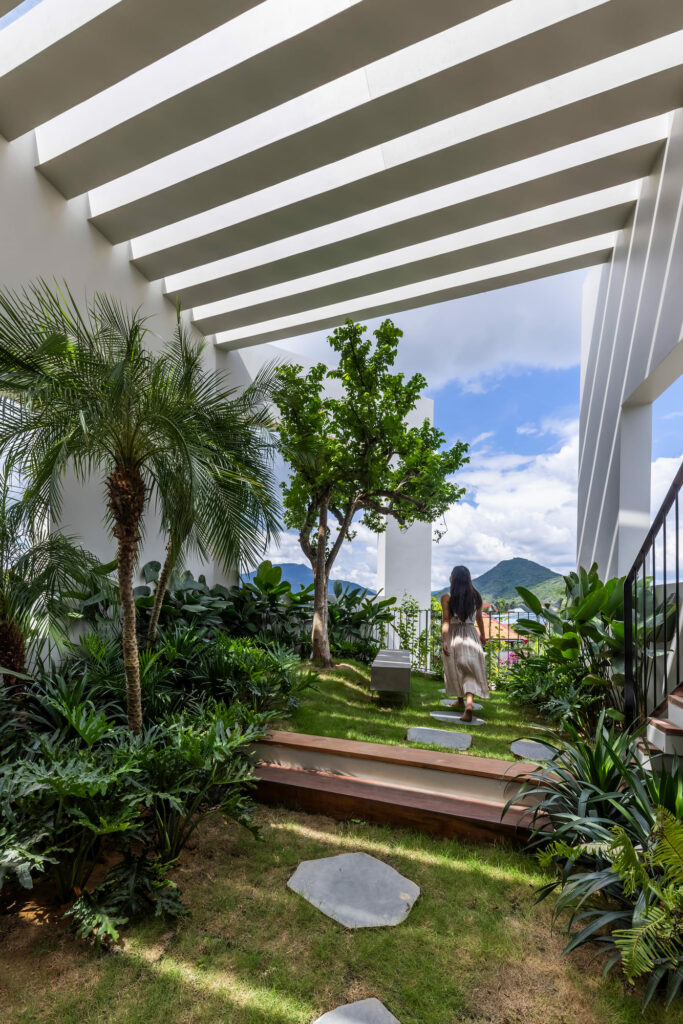 Energy-Efficient SkyGarden House, a Green Oasis in Urban Vietnam. Pham Huu Son Architects. Photo Credits: Hiroyuki Oki