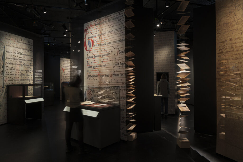 12 - Visitor listening post