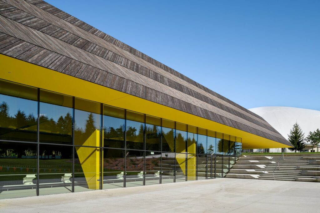 Photo credit: Miran Kambič