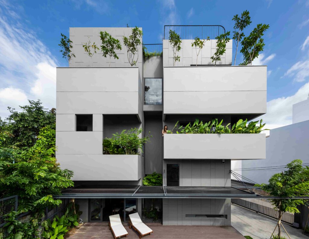 Photo credit: Hiroyuki Oki