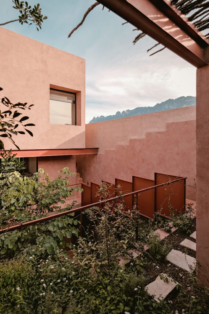 A Contemporary Interpretation of Northwest Mexican Heritage in Ederlezi House