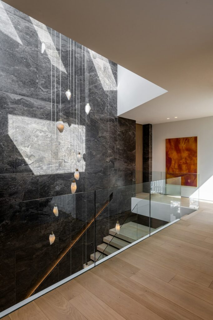 1055 Stradella, Where California Dreamscape Meets Exquisite Design