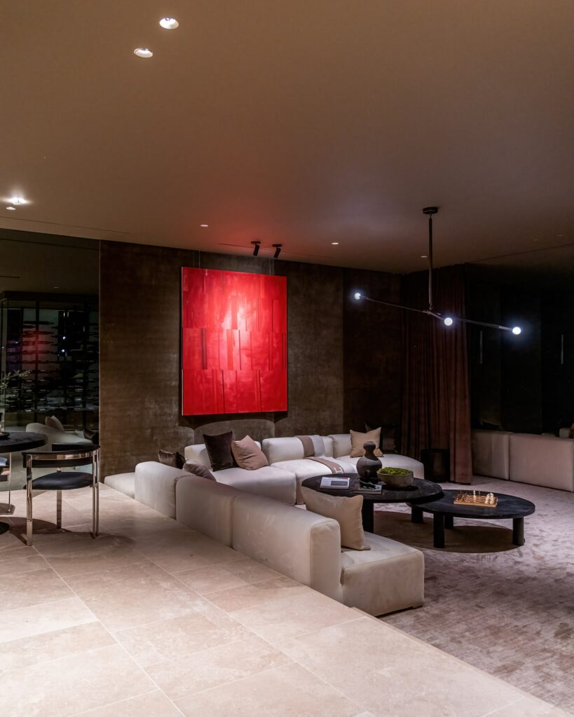 1055 Stradella, Where California Dreamscape Meets Exquisite Design