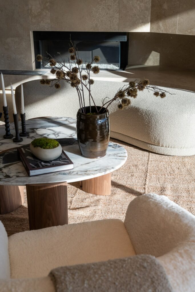 1055 Stradella, Where California Dreamscape Meets Exquisite Design