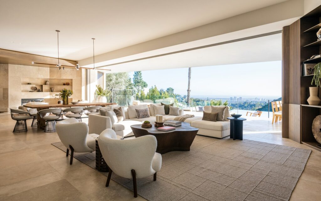 1055 Stradella, Where California Dreamscape Meets Exquisite Design