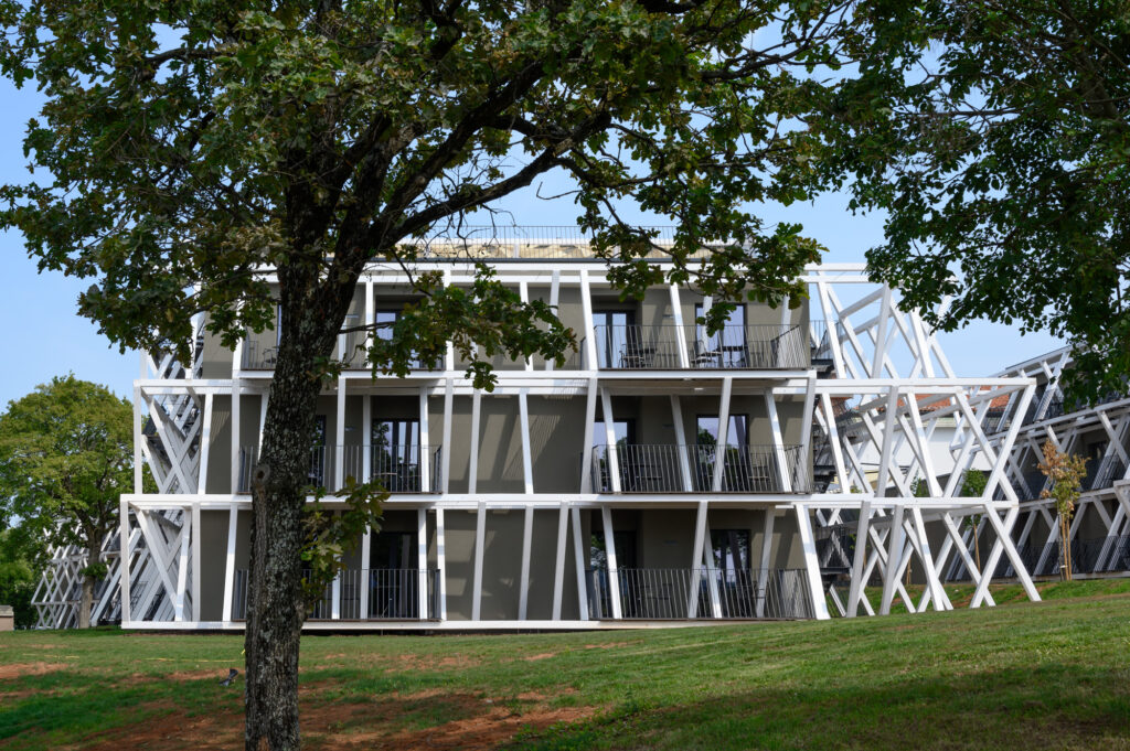 Photo credit: Miran Kambič