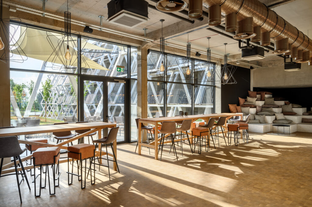 Photo credit: Miran Kambič