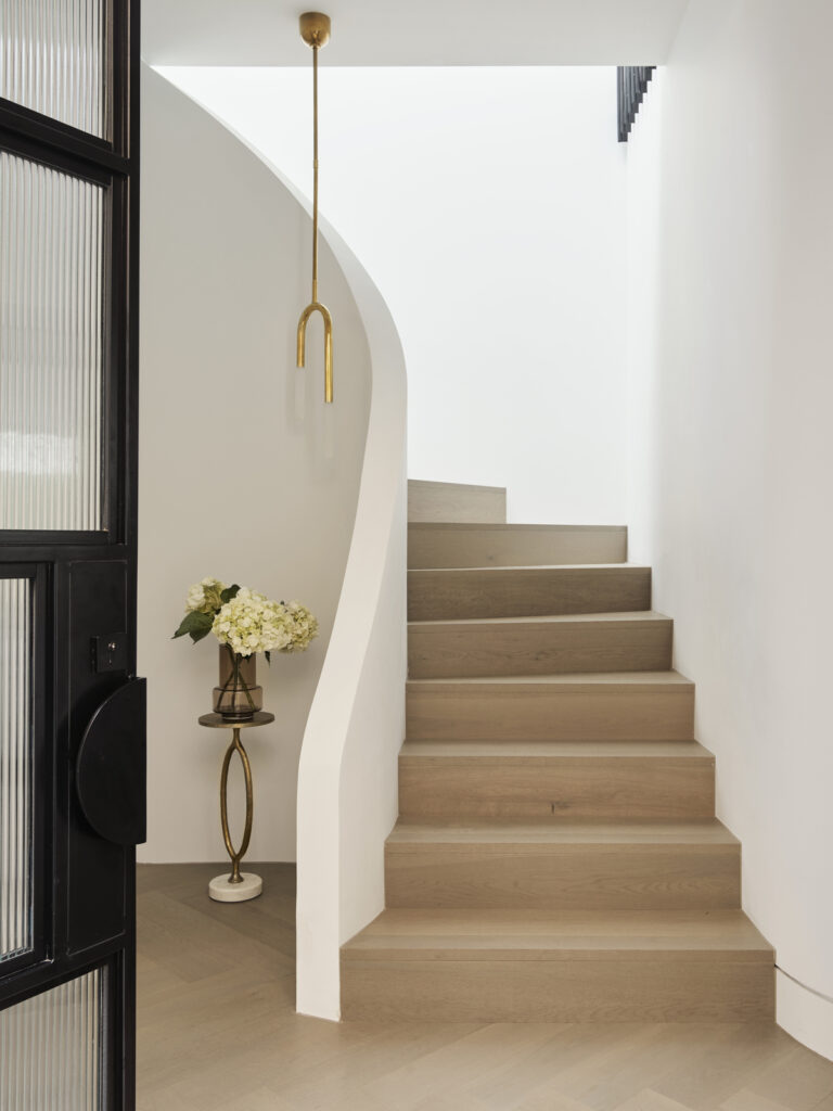 The Quiet Beauty of Sydney's Family Dwelling