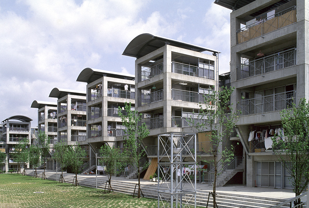 Hotakubo Housing, photo courtesy of Tomio Ohashi
