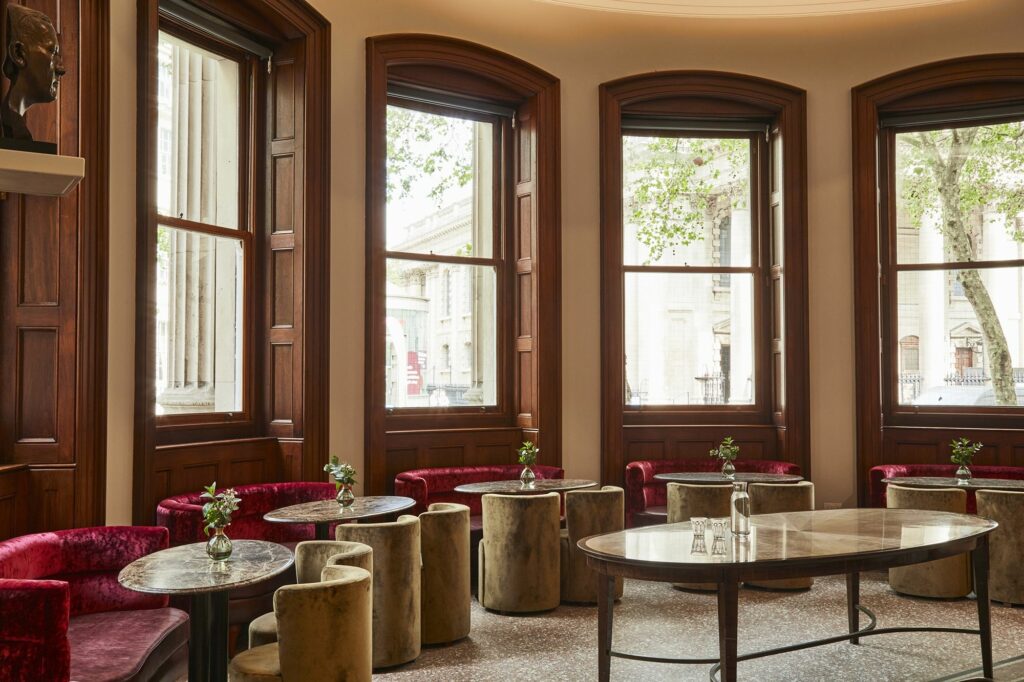 Audrey Green & Larry's Bar at London's National Portrait Gallery by Run For The Hills. Photo Credit: Katya De Grunwald.