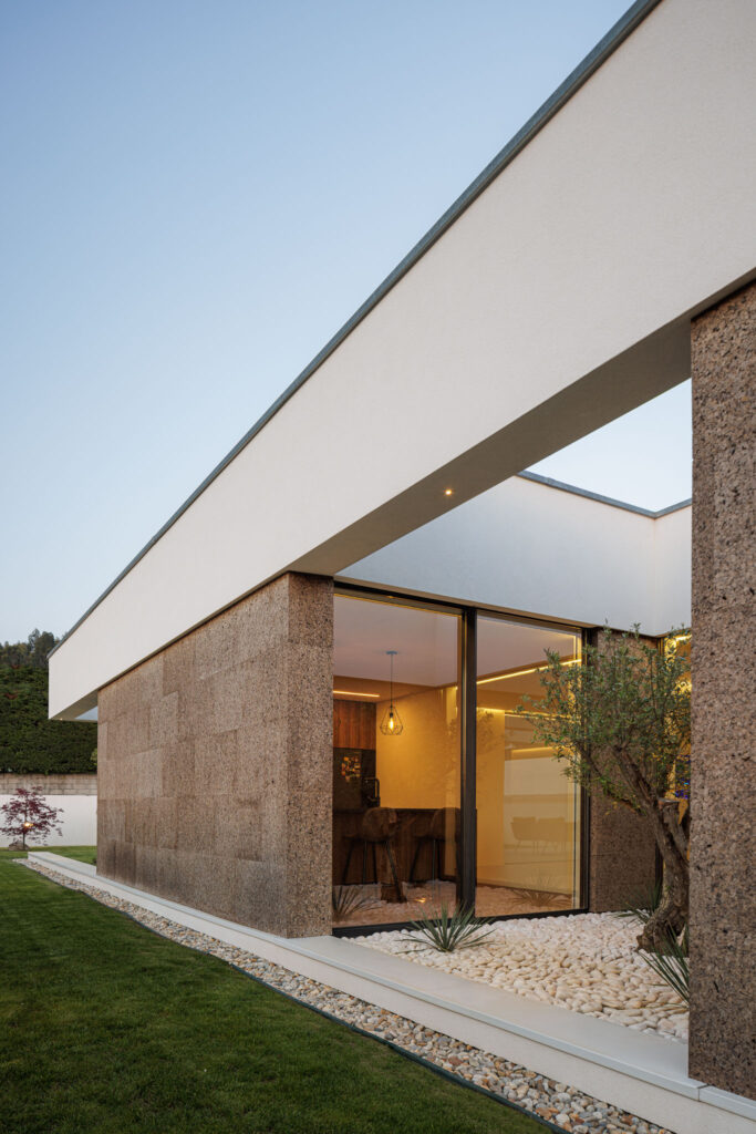 Photo credit: Ivo Tavares Studio