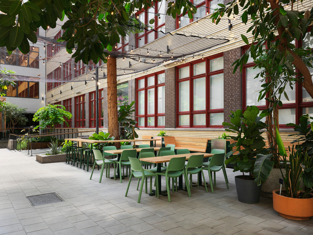 Collège de Maisonneuve - Interior Garden