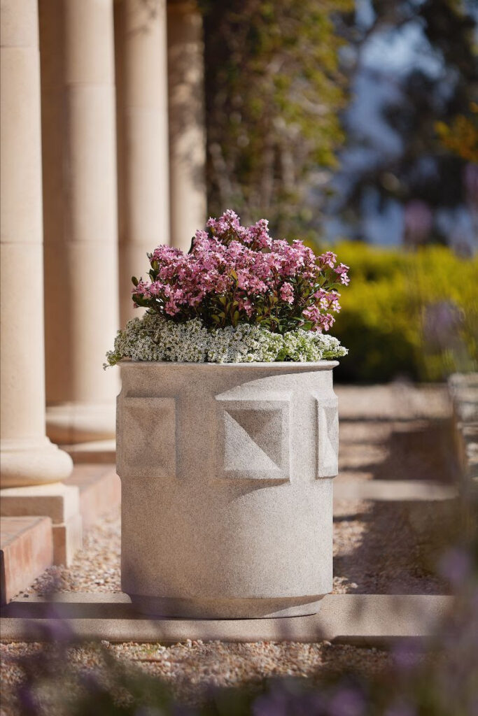 Stone Yard, Inc. Launches New Collection with Designer Roger Thomas