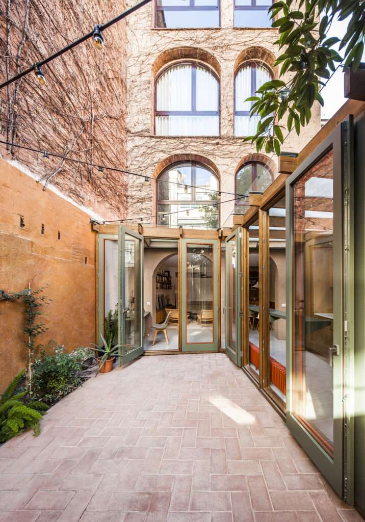 Photo credit: Eugeni Bach