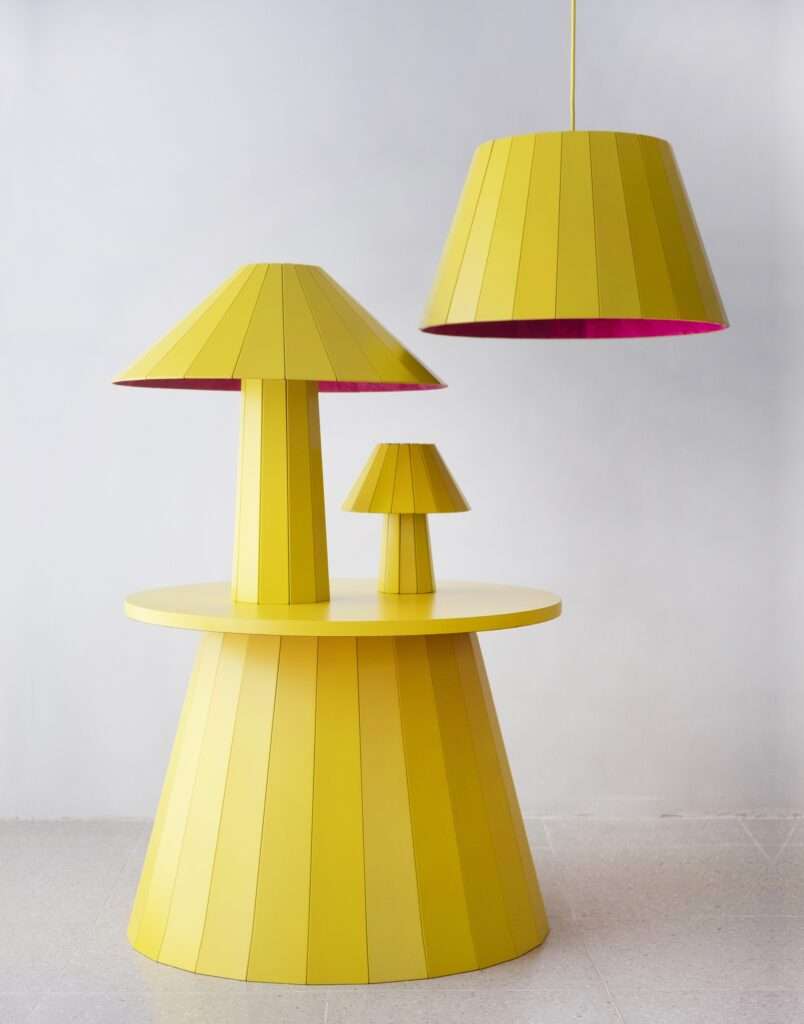 Maja is a System of Innovative Folding Lighting Fixtures Focused on Versatility