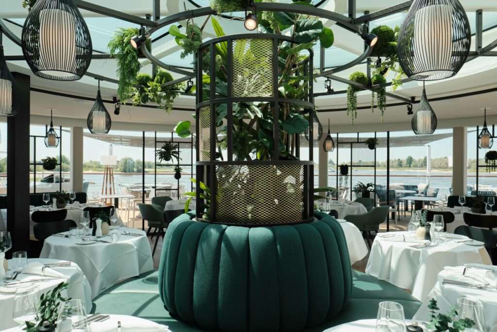 JOI-Design. Cruise Ship A-ROSA SENA. Credits: Christian Kretschmar for JOI Design