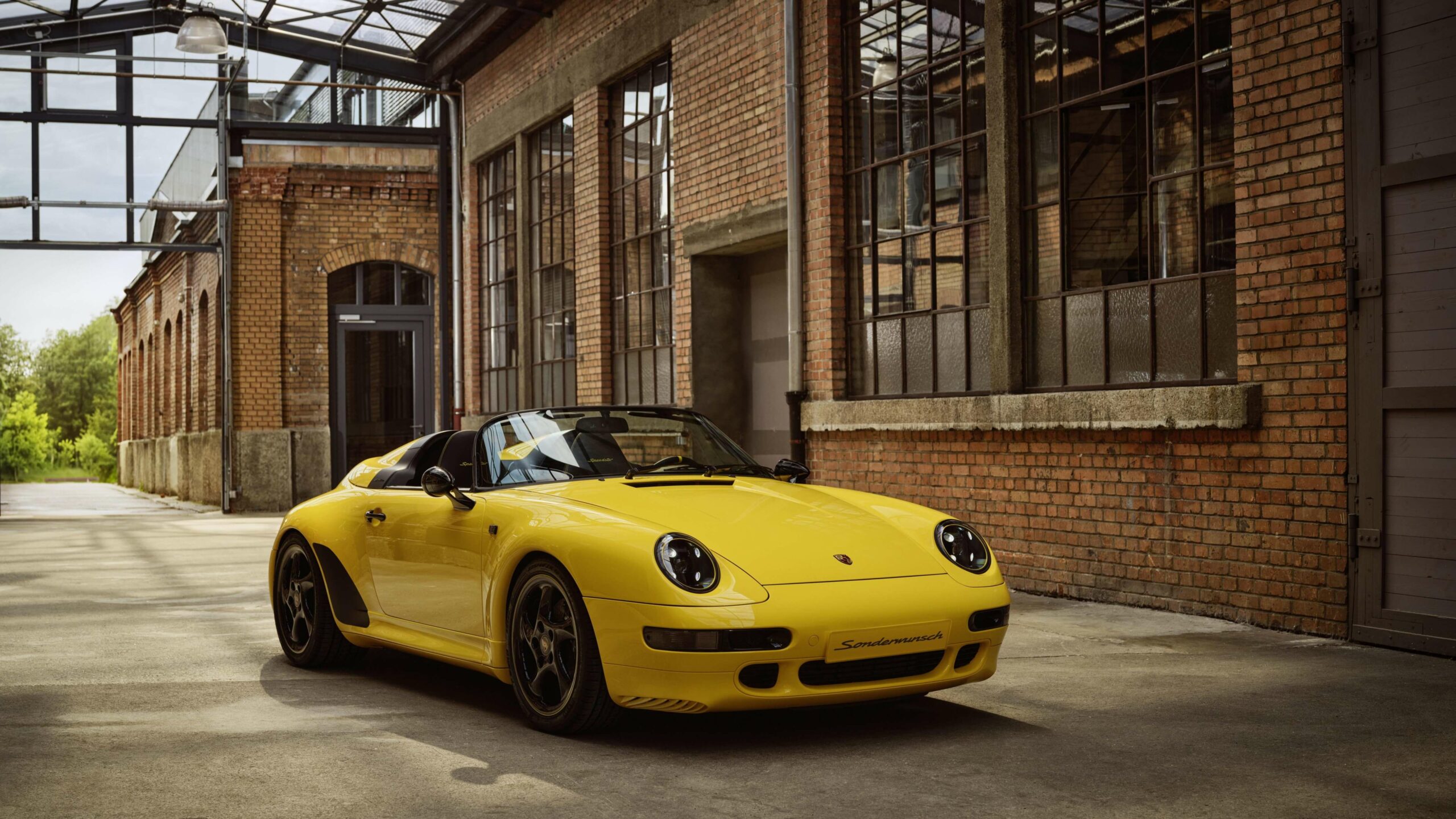 Luca Trazzi and Porsche Collaborate to Create a One-Off 911