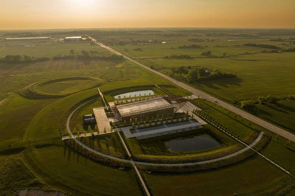 Jahn Completes the Pritzker Military Archives Center, a Space for Innovation and Reflection