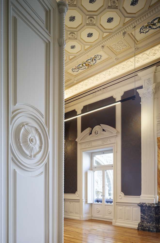 Bubble office in the refurbishment of the Assembly Hall of the Hernani Town Hall, Spain
