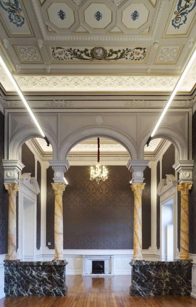 Bubble office in the refurbishment of the Assembly Hall of the Hernani Town Hall, Spain