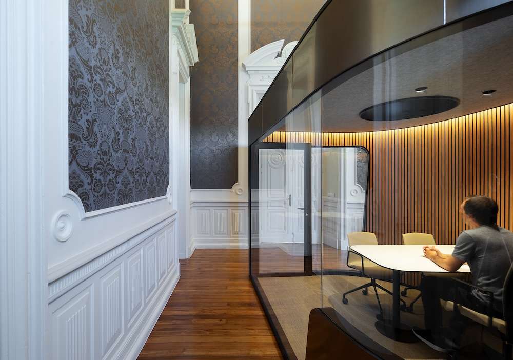 Bubble office in the refurbishment of the Assembly Hall of the Hernani Town Hall, Spain