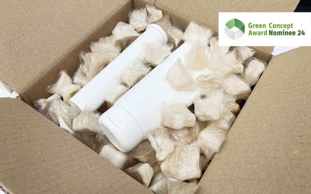 SEAWEED FOAM Creates Home-Compostable Packaging from Ocean Waste