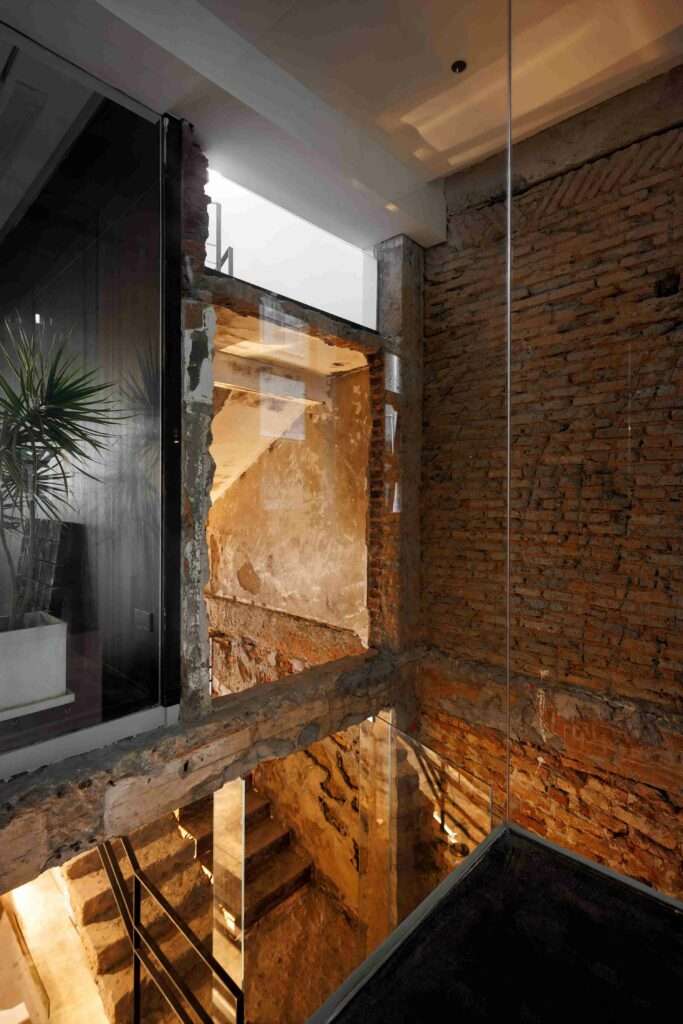 Photo credit: LIGHT STRING STUDIO