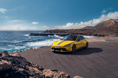 Xiaomi SU7 Ultra Unveiled: The Ultimate Performance Technology Sedan